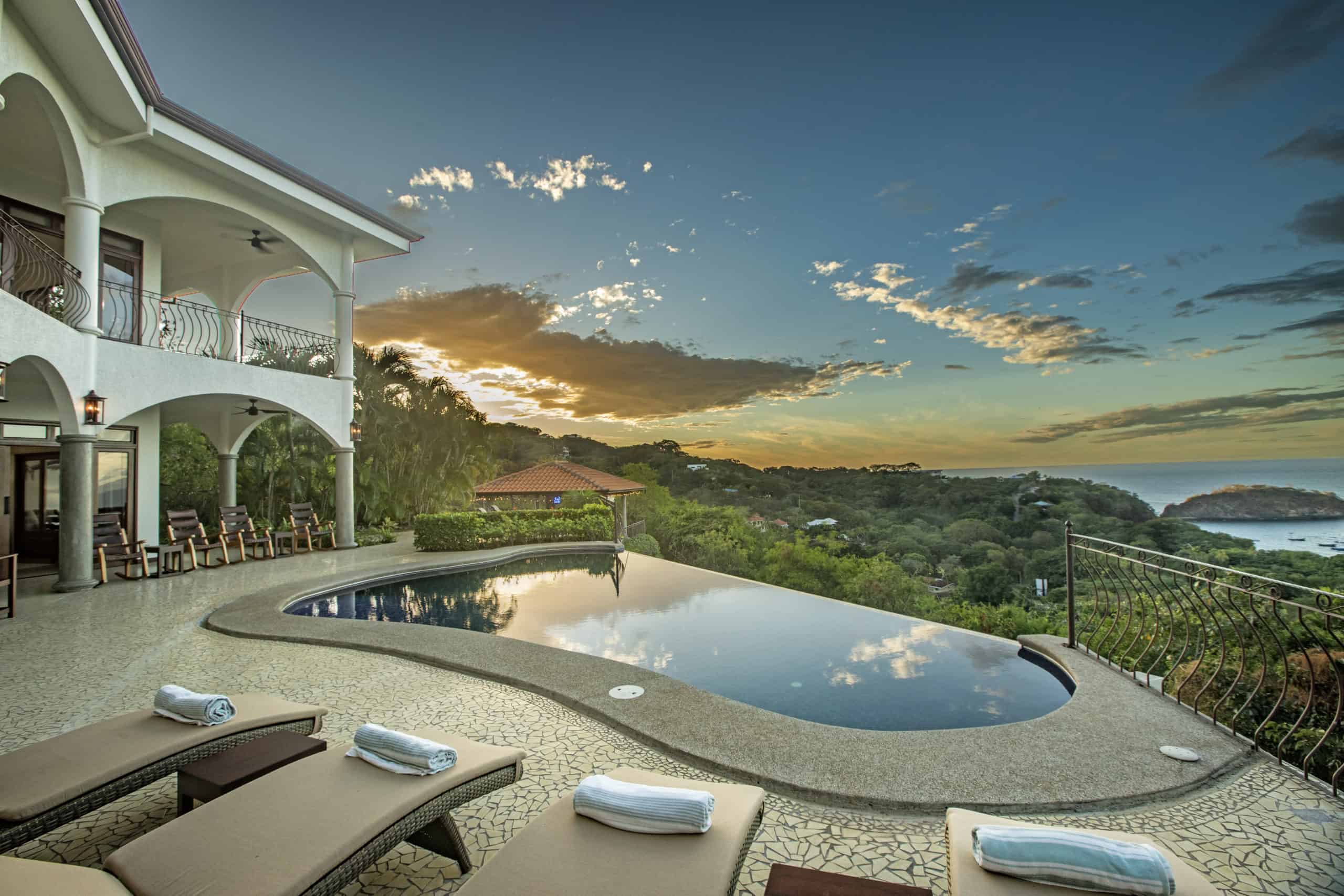 Villa de la Luna - Costa Rican Beach Villa | Reservations Request