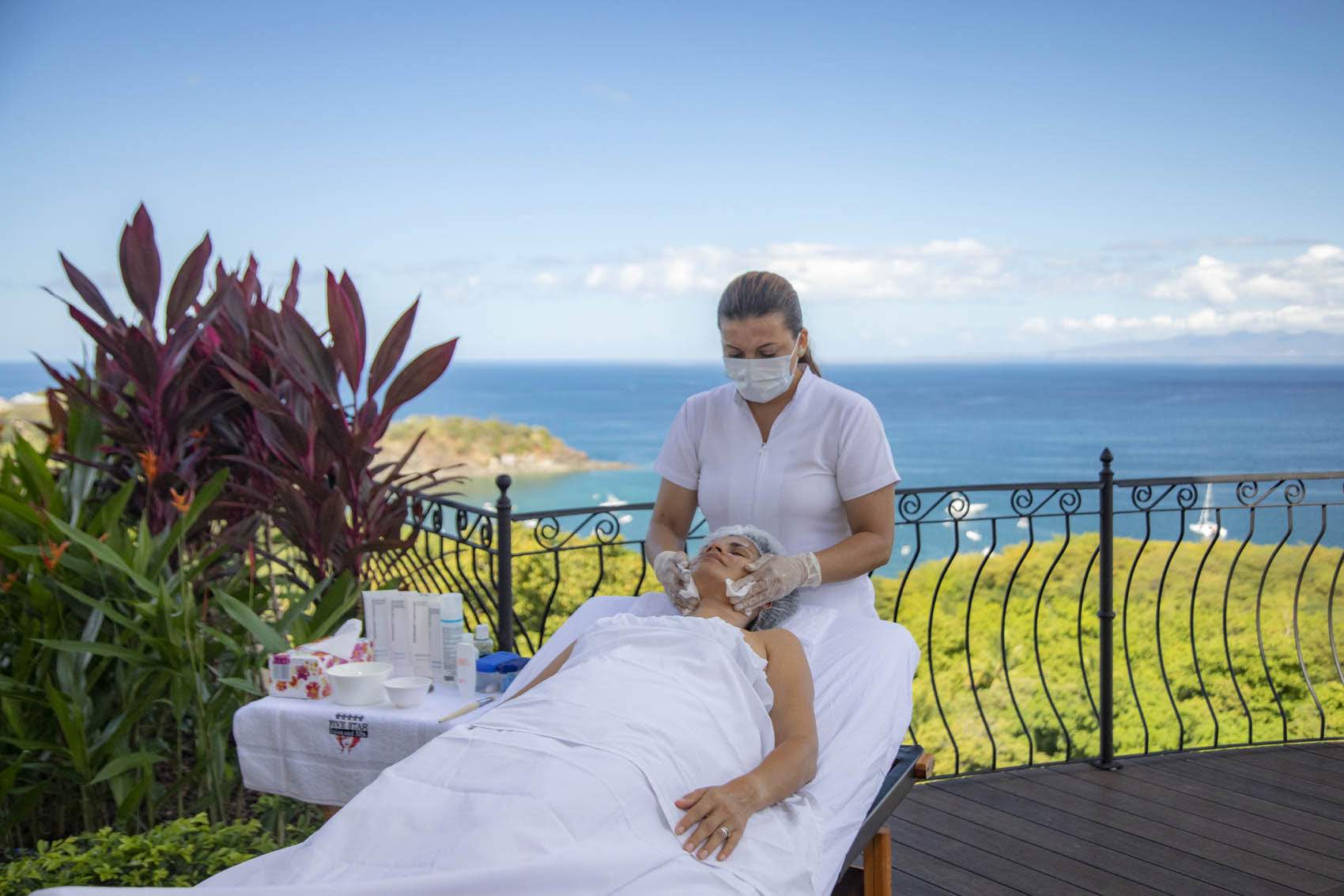 Allinclusive Vacation Rental Homes for Large Groups